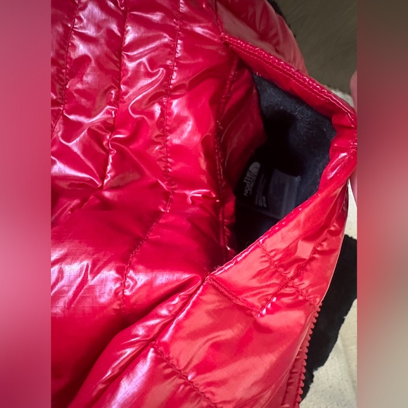 The North Face Hooded Reversible Puffer Jacket 4T - Picture 8 of 8